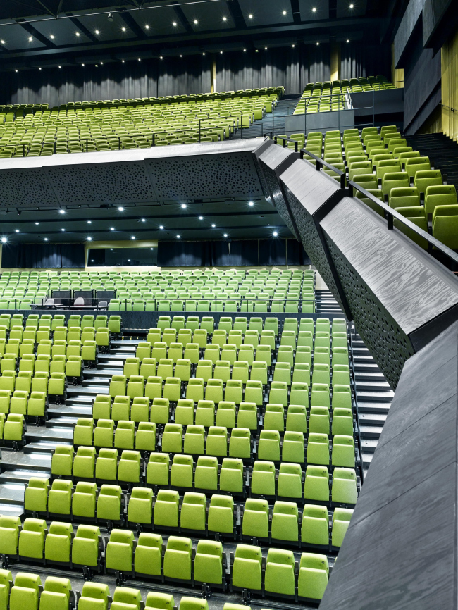 ���������� ����� Odeon � Kirstine Mengel