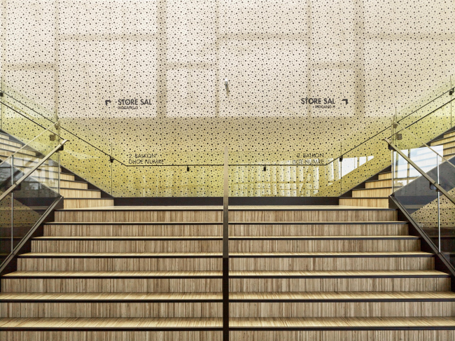 ���������� ����� Odeon � Kirstine Mengel