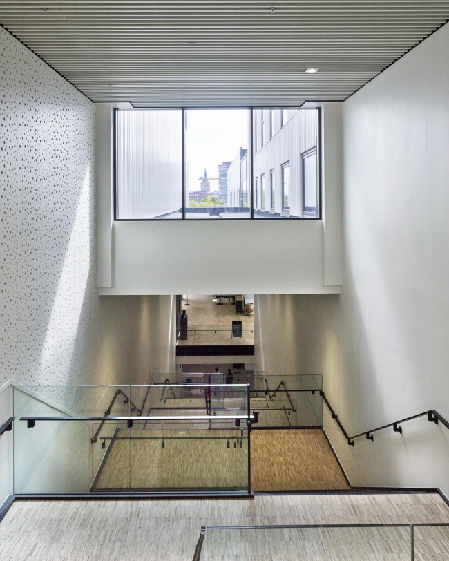 ���������� ����� Odeon � Kirstine Mengel