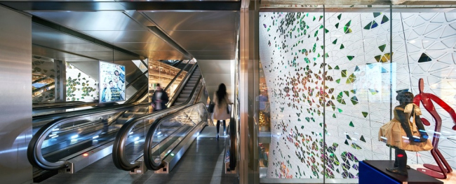 ������������ ����������� ��� ���������� Printemps Haussmann, ������ UUfie  �  Michel Denance