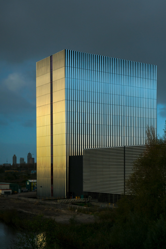 ����-����� AM4 �������� Equinix � Jannes Linders