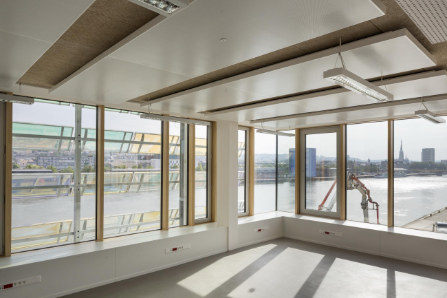 ����-�������� ���������� ����-��������� � Luc Boegly