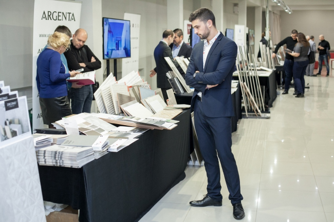  Tile of Spain:    .     -