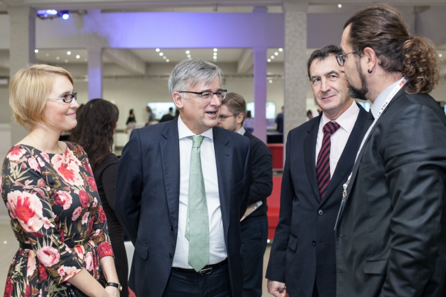 ������� �Tile of Spain: ��������� ������������ � ������. ���������� �������������  ���������� �����-�����