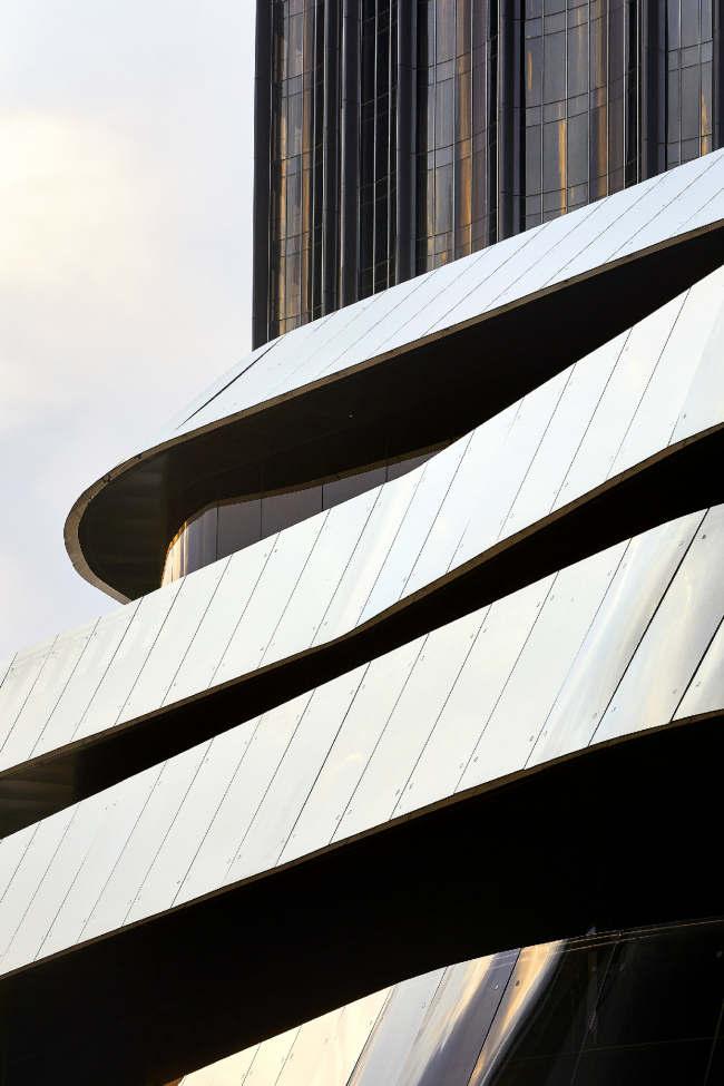 �������� ������ ���� ����� � Hufton+Crow