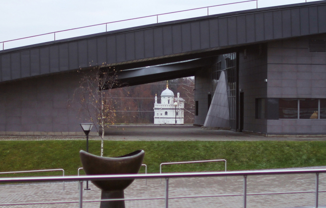 View of Patriarch Nikons cell in the opening of the museum's south wing. The museum building in "New Jerusalem". Realization, 2013  City-Arch. Photograph  Julia Tarabarina, Archi.ru