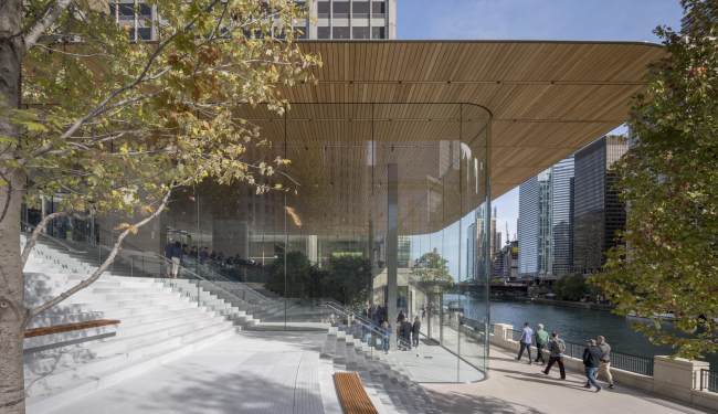 ������� Apple �� �������-����� � Nigel Young / Foster + Partners
