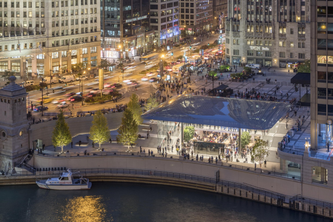 ������� Apple �� �������-����� � Nigel Young / Foster + Partners