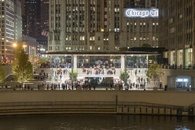 ������� Apple �� �������-����� � Nigel Young / Foster + Partners
