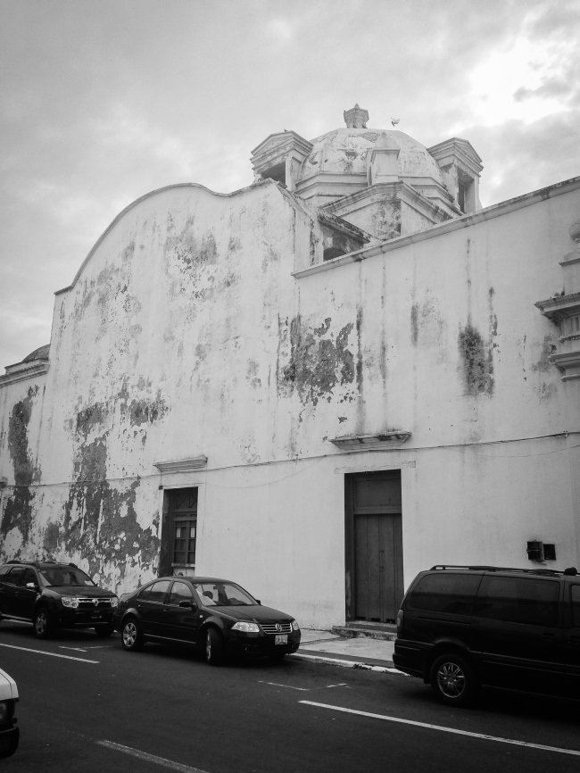 ������� ��������� �����-������� �� ������������� � Daniel Reyes / Legorreta