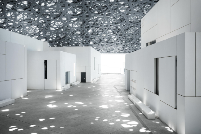 ���� ���-����. � Louvre Abu Dhabi, ����: Mohamed Somji