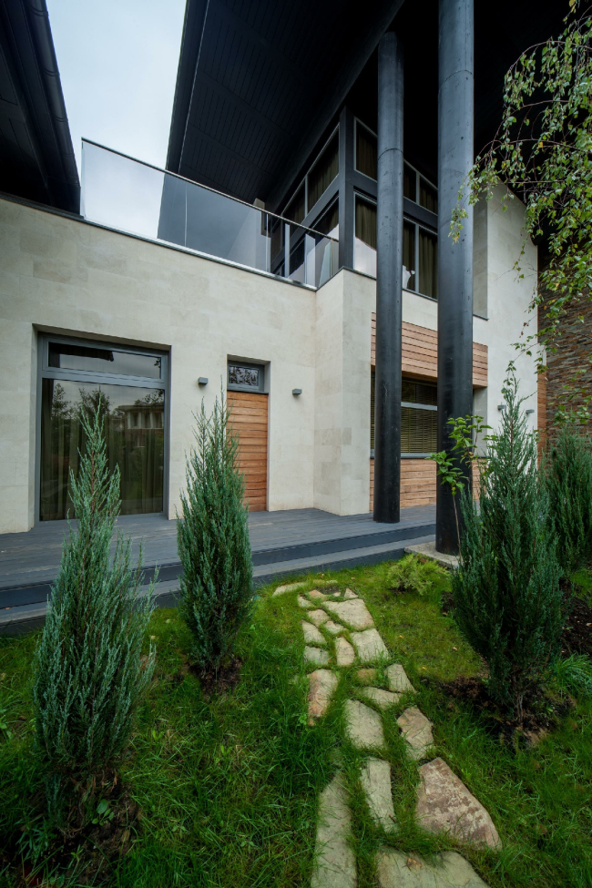 Wing-house in the Moscow area. Architect: Roman Leonidov � Studio of Roman Leonidov