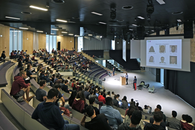 ���������� ������� École Centrale Paris. ���� � Philippe Ruault, ������������� OMA
