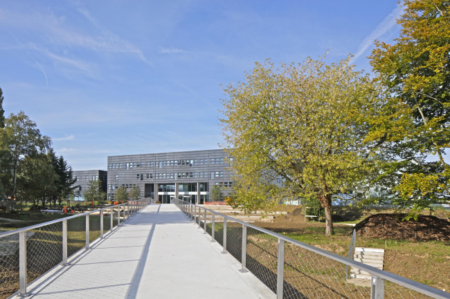   École Centrale Paris.   Philippe Ruault,  OMA