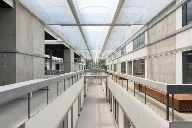   École Centrale Paris.   Antoine Cardi,  OMA