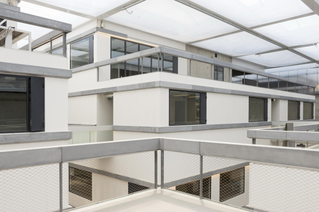 ���������� ������� École Centrale Paris. ���� � Antoine Cardi, ������������� OMA