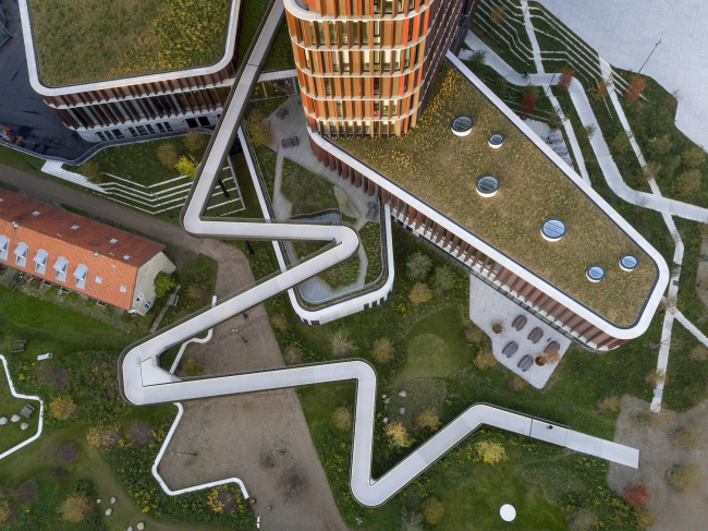 Башня Maersk, здание факультета медицинских наук Копенгагенского университета © Adam Mørk