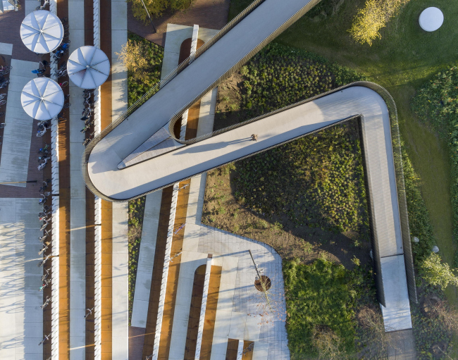 ����� Maersk, ������ ���������� ����������� ���� ��������������� ������������ � Adam Mørk