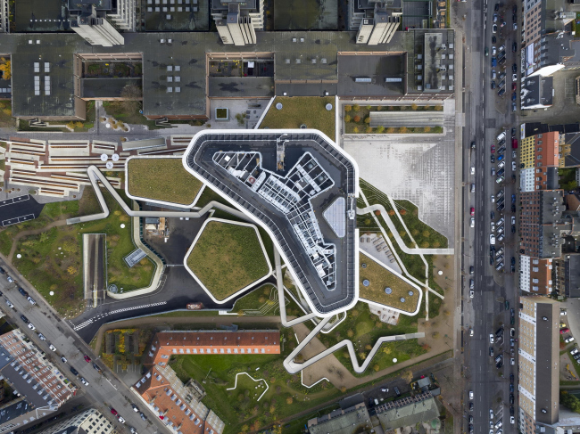 ����� Maersk, ������ ���������� ����������� ���� ��������������� ������������ � Adam Mørk