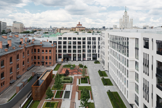 "Wine House" residential complex. Photograph � Ilia Ivanov