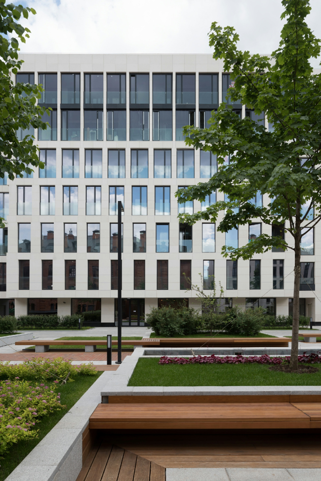 "Wine House" residential complex. Photograph � Ilia Ivanov