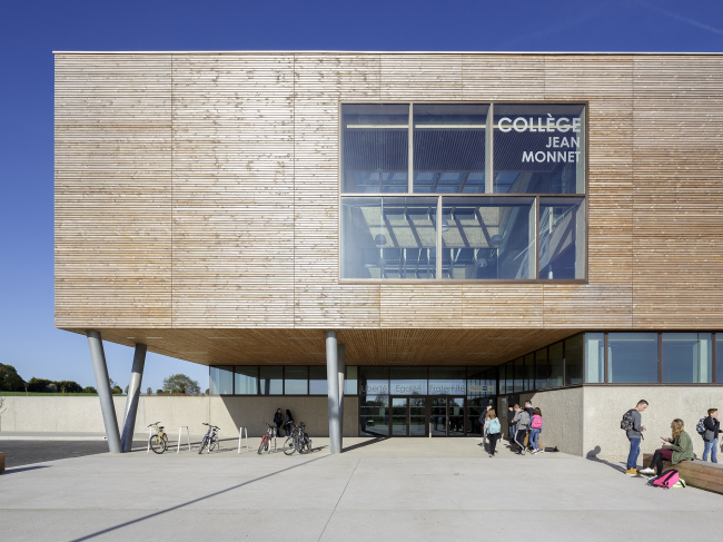 ������� ���� �����, ����, �������. 
Dietrich | Untertrifaller, Colas Durand Architectes. ����������� ������������� ��������� ������� �� ��������� 