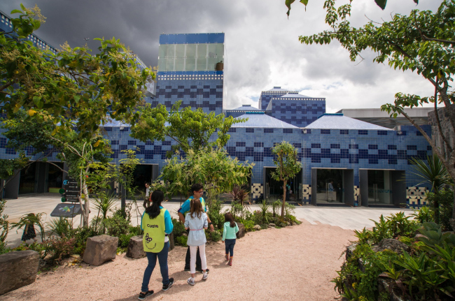 ������� ������������� ����� ��������� � ������. ���������� � Maria Dolores Robles Martínez G. 