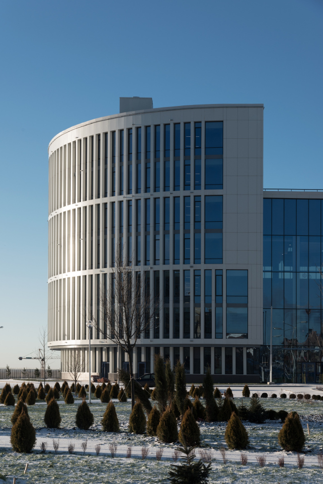 The administrative and business center of the Troitsky and Novomoskovsky administrative districts of Moscow. Photographs by Aleksey Naroditsky � Creative Union �Reserve�