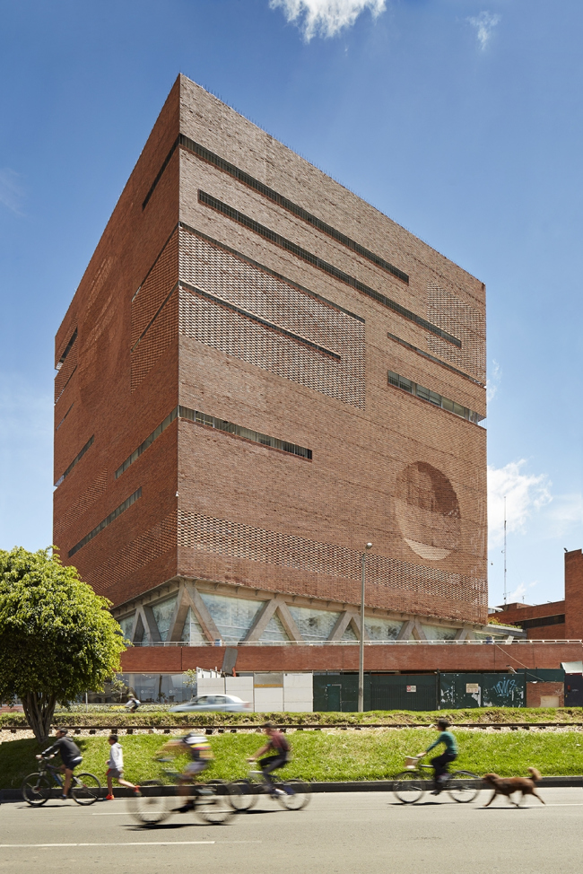  Fundación Santa Fe de Bogotá    Andrés Valbuena