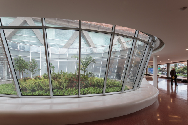 �������� Fundación Santa Fe de Bogotá � ���������� � Alejandro Arango