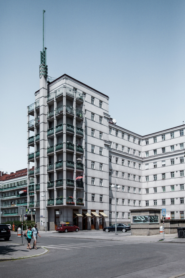 �������-�������-����-���. ���� � ����� ������