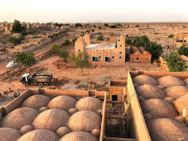 ������ Legacy Restored. ������ �������: Mariam Kamara, atelier masomi, �����; Yasaman Esmaili, studio chahar, ����