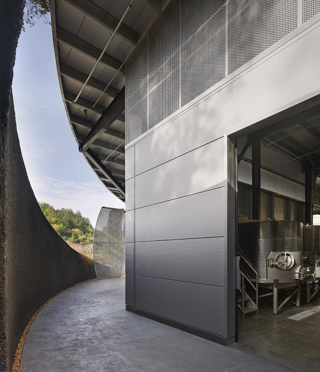 ���������� Odette Estate � Adrian Gregorutti