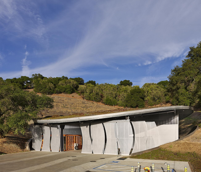 ���������� Odette Estate � Adrian Gregorutti