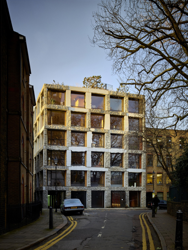 ��������������� ��� 15 Clerkenwell Close