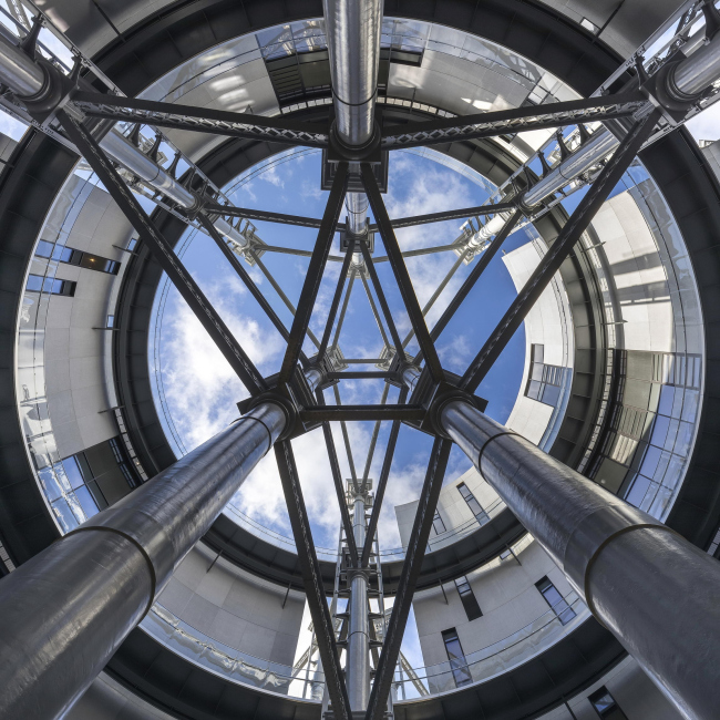 ����� �������� Gasholders London � Peter Lander