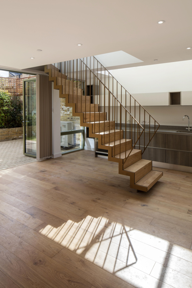 ���� �����-���� � Morley von Sternberg