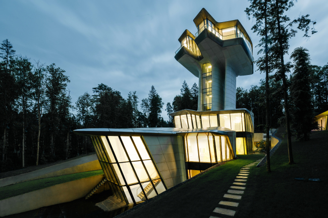 Capital Hill Residence, Zaha Hadid Architects. Photo courtesy by OKO Group