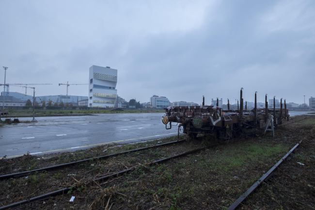 ������ Torre � ��������� ����� Prada. ����: Jacopo Milanesi � OMA