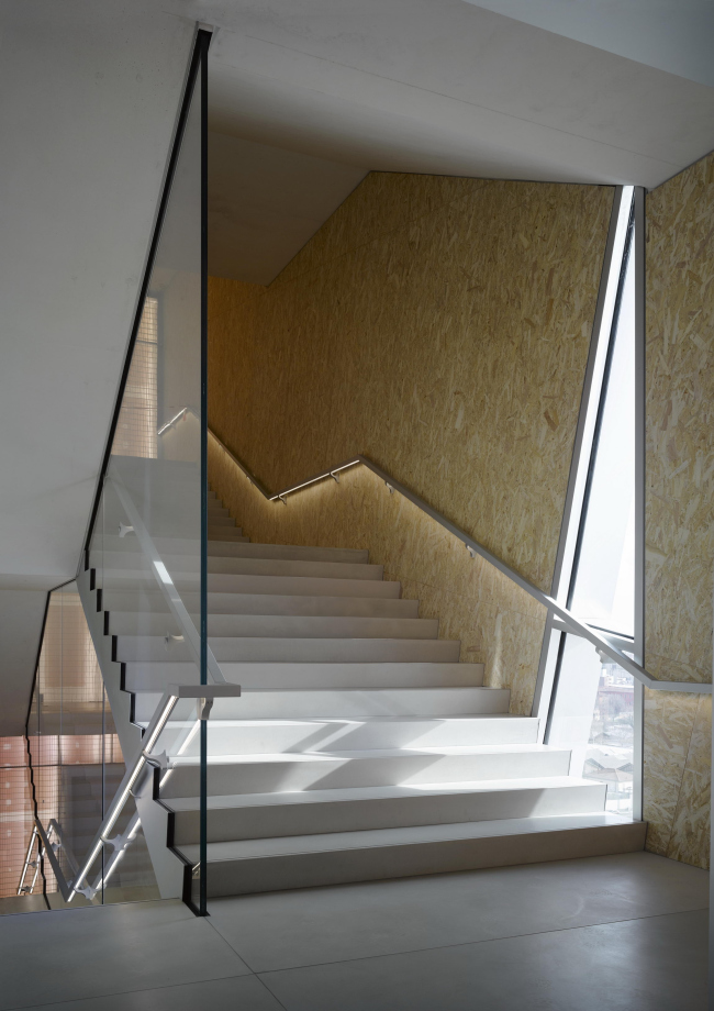 ������ Torre � ��������� ����� Prada. ����: Bas Princen. 2018. ������������� Fondazione Prada