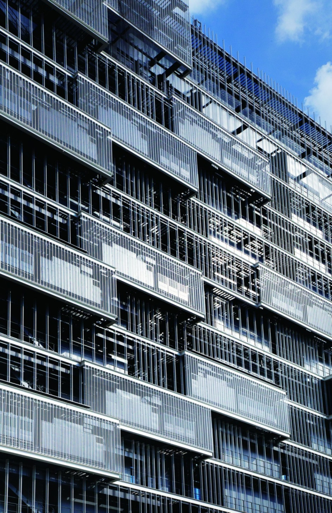 Kawasaki Toshiba Building. ����: Harunori Noda � Nikken Sekkei
