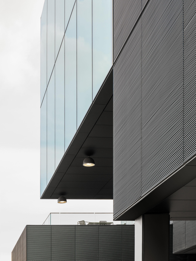 �������� BLOX. ����: Delfino Sisto Legnani & Marco Cappelletti � OMA