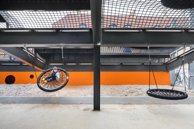 �������� BLOX. ����: Delfino Sisto Legnani & Marco Cappelletti � OMA