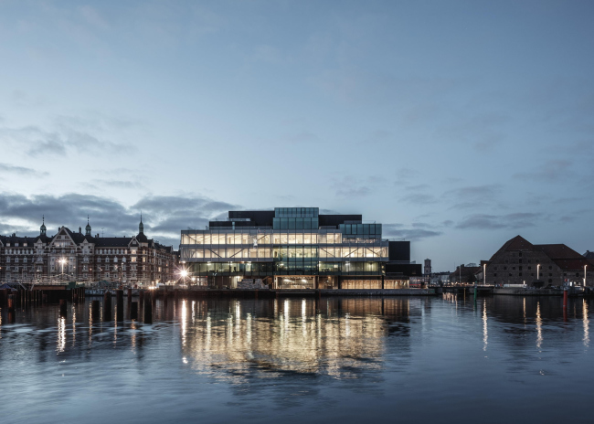 �������� BLOX. ���� � Rasmus Hjortshøj � COAST
