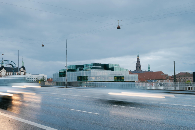 �������� BLOX. ���� � Richard John Seymour, ������������� OMA