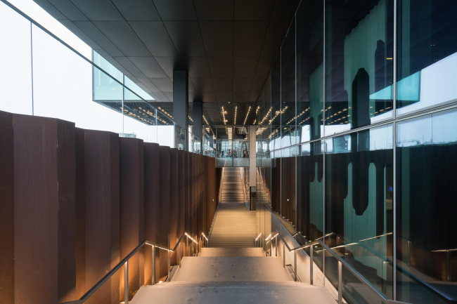 �������� BLOX. ���� � Richard John Seymour, ������������� OMA