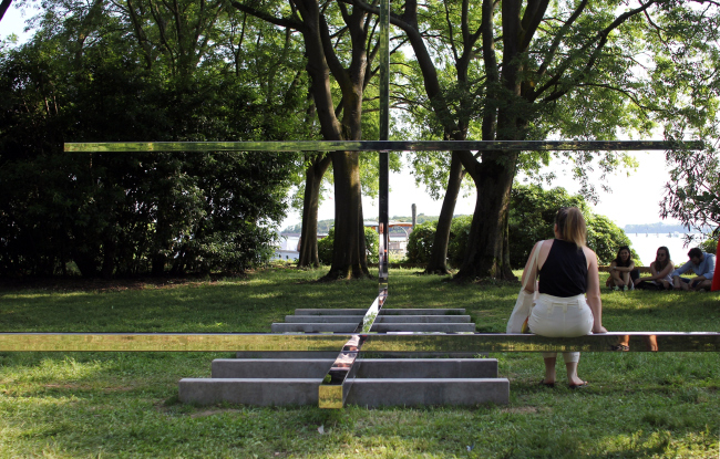  .    / A bench and cross. :  , .