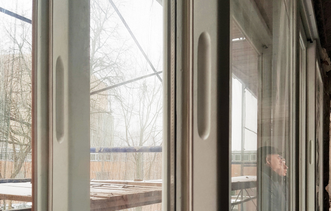 The Narkomfin Building. Window. A today's photo. Photo courtesy by Ginsburg Architects