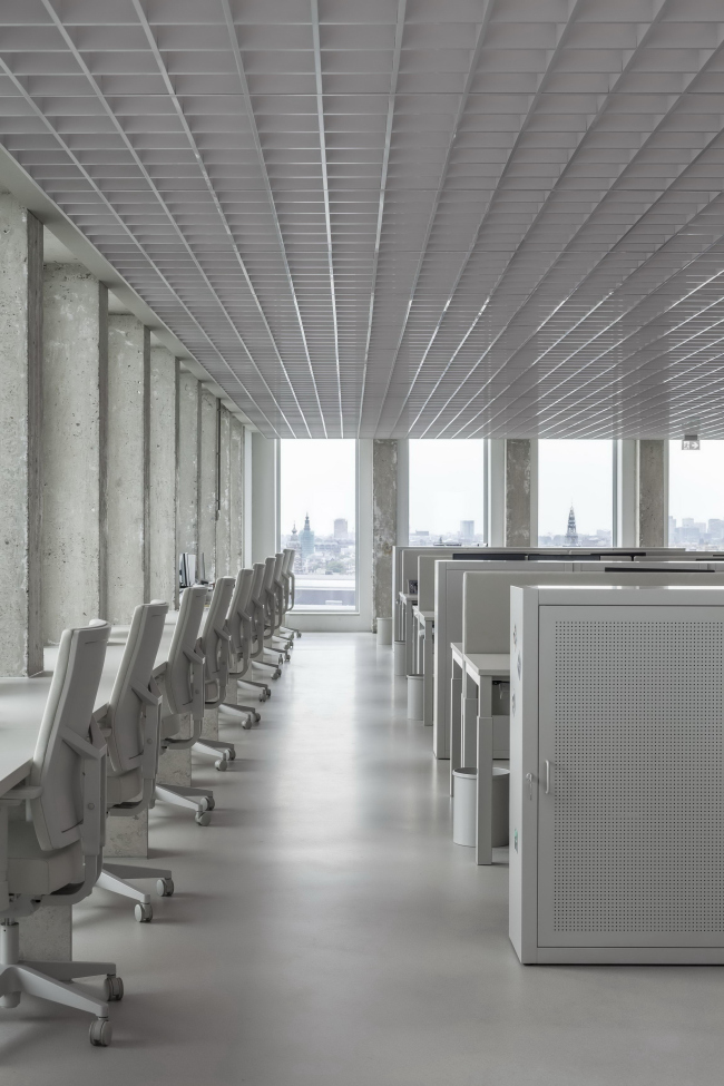 ���� Sony Music � ����� A�DAM. ���� � Peter Tijhuis