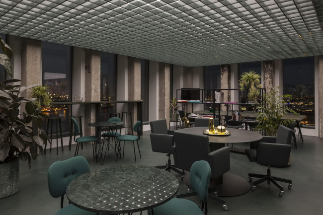 ���� Sony Music � ����� A�DAM. ���� � Peter Tijhuis